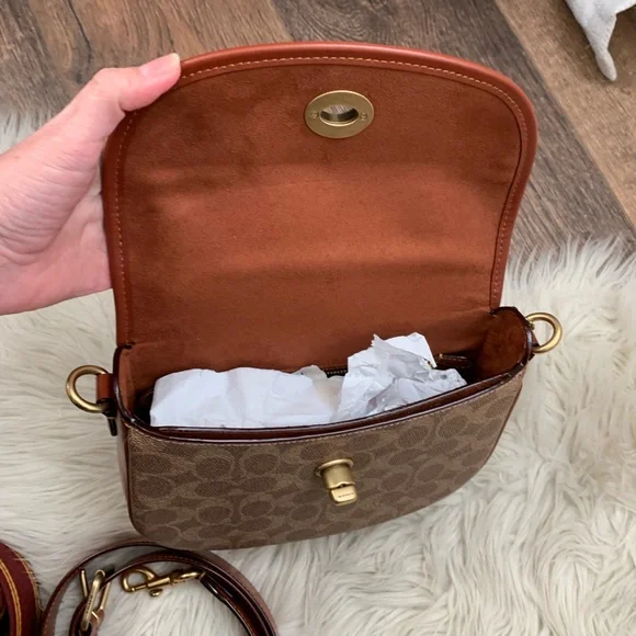 Coach Willow Saddle Bag Signature B4/ Tan Rust - Picture 13 of 16